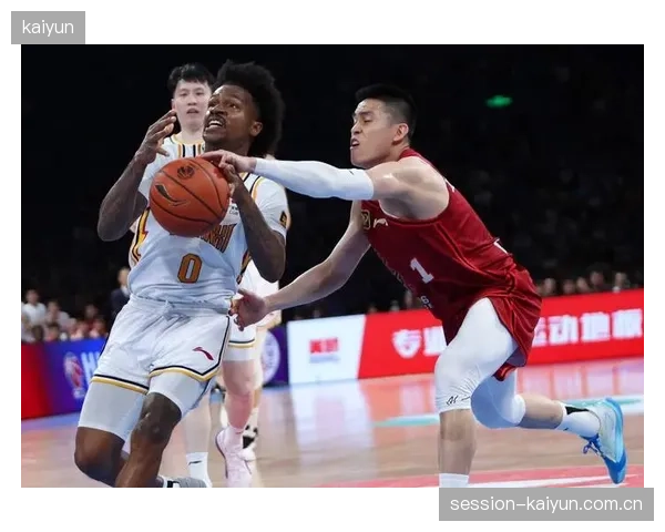 山西队进攻大开大合，但失误控制不佳限制其战绩上限。